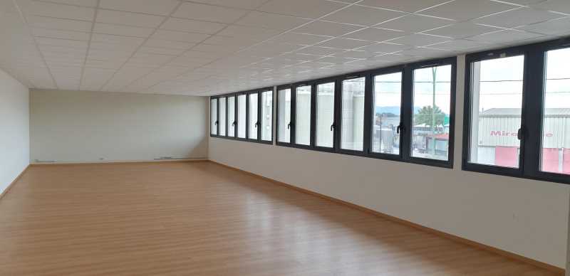 Local d&rsquo;activités à vendre Perpignan – 3 800 m²
