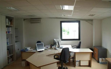 Local d’activités avec bureaux – Genève Ouest