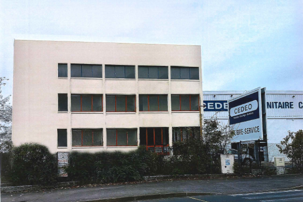 Local d&rsquo;activités de 1050 m² à vendre – Meaux / Seine-et-Marne (77)