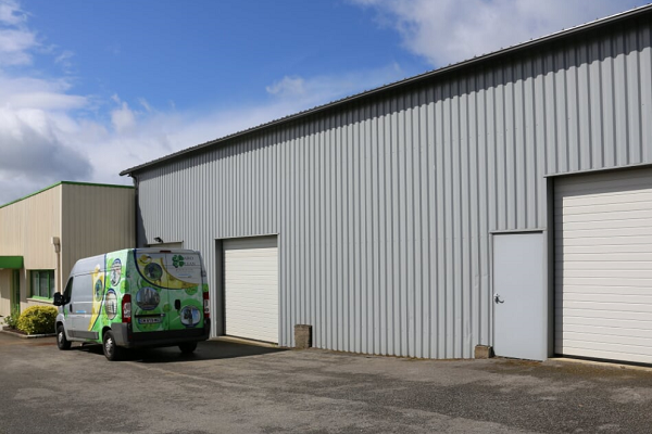 Local d&rsquo;activités de 450 m² à louer au Nord de Niort – Nouvelle-Aquitaine