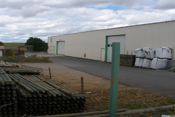 Local d&rsquo;activités en location – Echiré / Niort