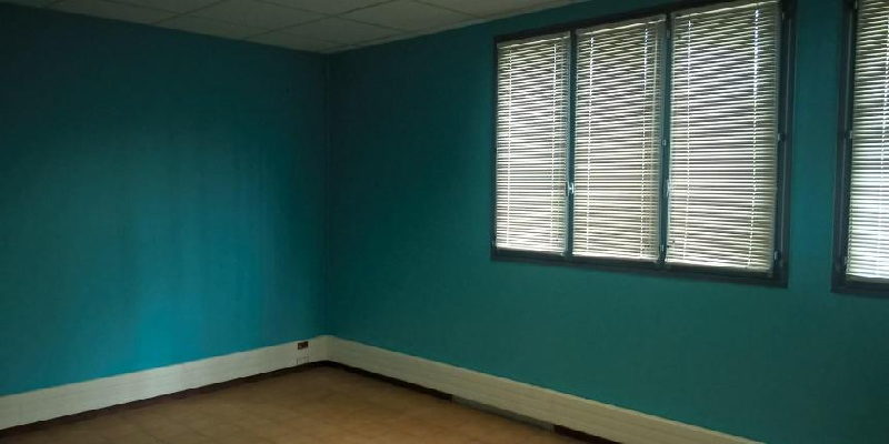 Local d&rsquo;activités en location – Perpignan