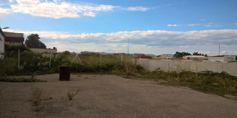 Local d&rsquo;activités en location – Perpignan