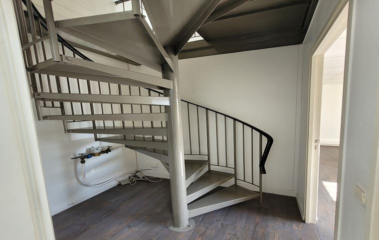 Local de 100 m² à louer dans la ZAE du parc des métiers à Ermont