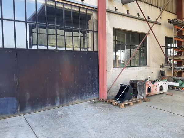 Local industriel de 1 435 m² à louer ou vendre – Saint-Germain-les-Vergnes (19)