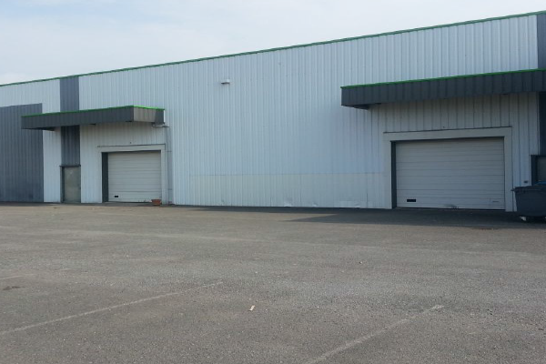 Local industriel de 2 280 m² à louer ou à vendre à Poitiers