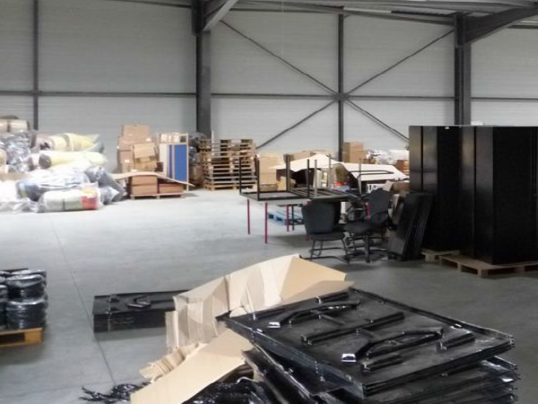 Local industriel de 2 280 m² à louer ou à vendre à Poitiers