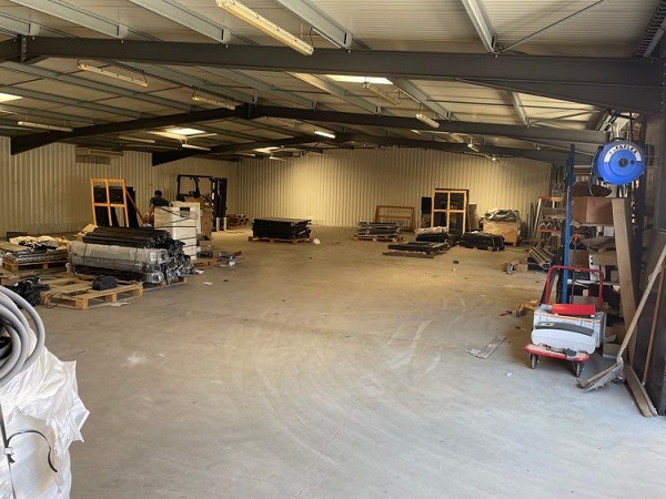 Local industriel de 8 000 m² à vendre – Saint-Privat-des-Prés (24)