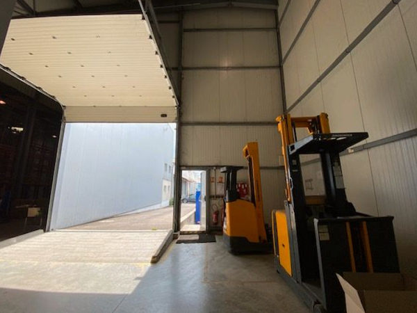 Local logistique de 3 076 m² à Brive-la-Gaillarde