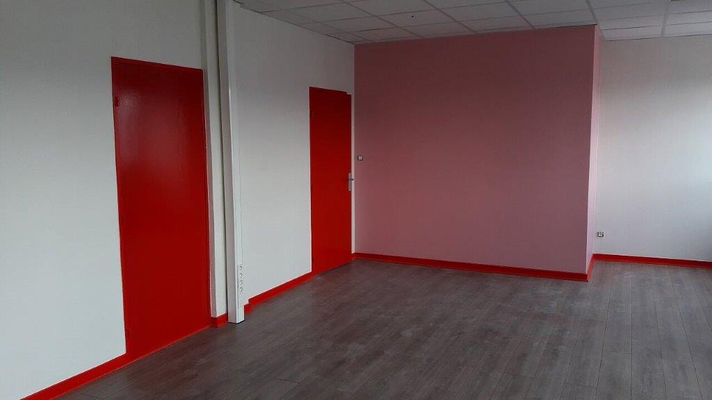 Location bureaux divisibles d&rsquo;une surface de 500 m² proche de Lyon