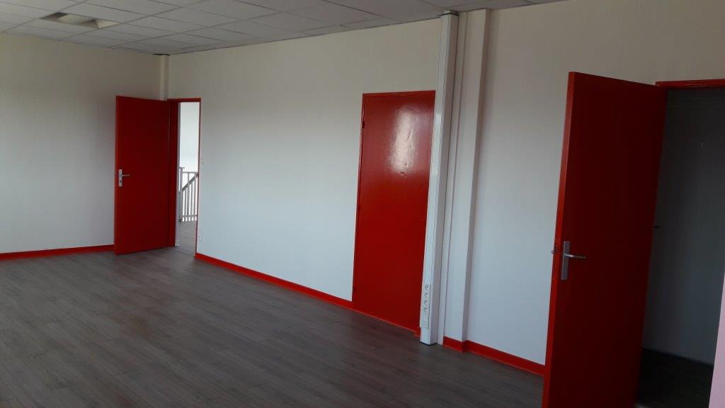 Location bureaux divisibles d&rsquo;une surface de 500 m² proche de Lyon