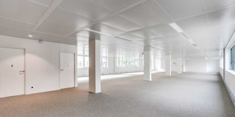 Location bureaux Paris – 3 635 m² – Paris Nord Ouest
