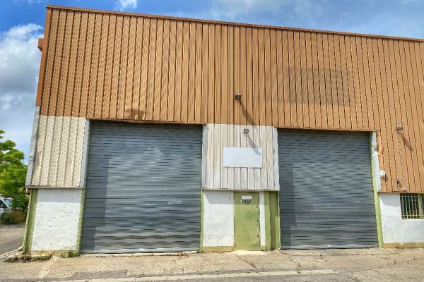 Location d&rsquo;entrepôt d&rsquo;une surface de 1 254 m² à Aubagne
