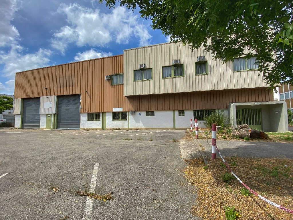 Location d&rsquo;entrepôt d&rsquo;une surface de 1 254 m² à Aubagne