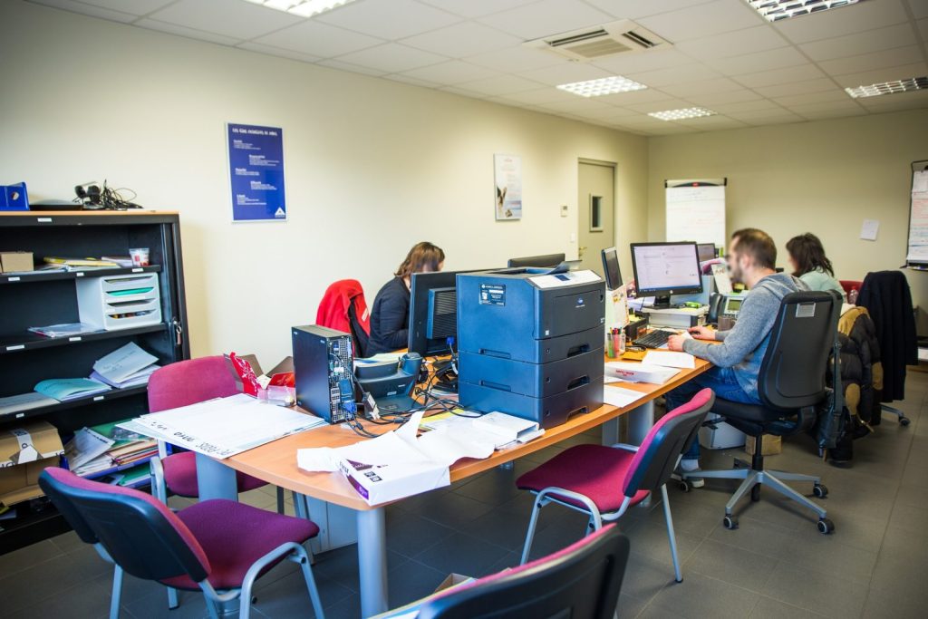Location d&rsquo;un entrepôt d&rsquo;une surface de 3 000 m² proche de Bourges