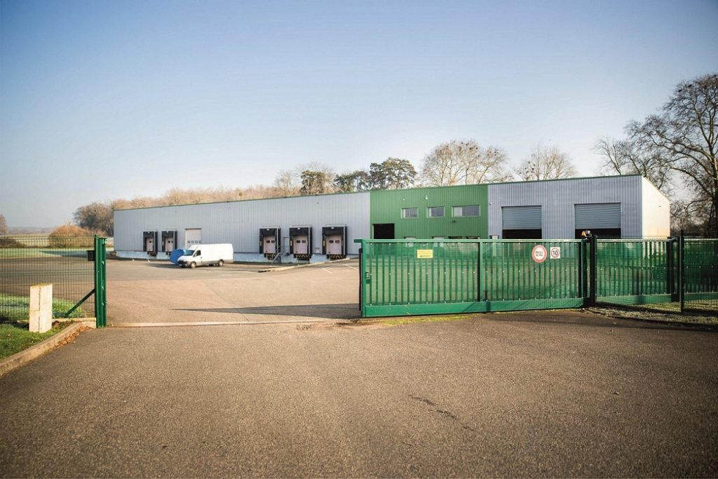 Location d&rsquo;un entrepôt d&rsquo;une surface de 3 000 m² proche de Bourges