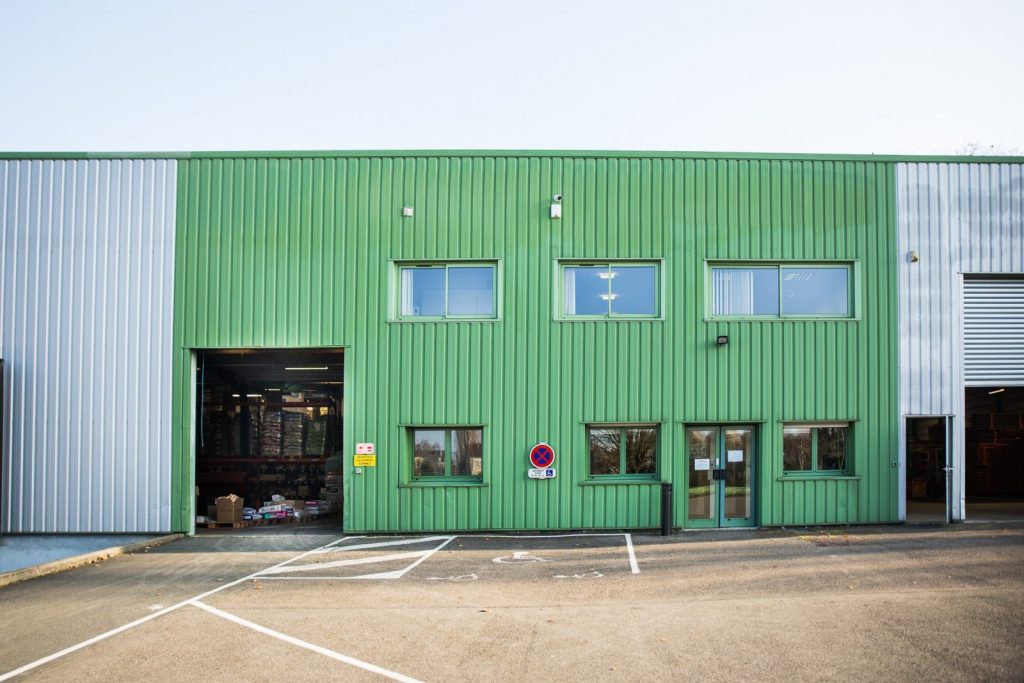 Location d&rsquo;un entrepôt d&rsquo;une surface de 3 000 m² proche de Bourges