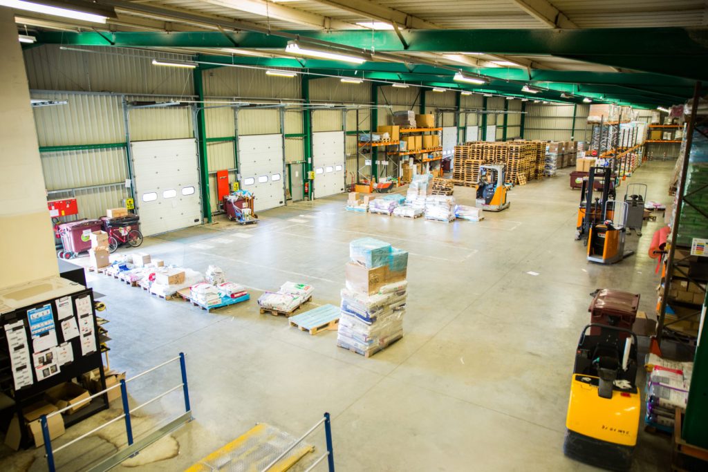 Location d&rsquo;un entrepôt d&rsquo;une surface de 3 000 m² proche de Bourges
