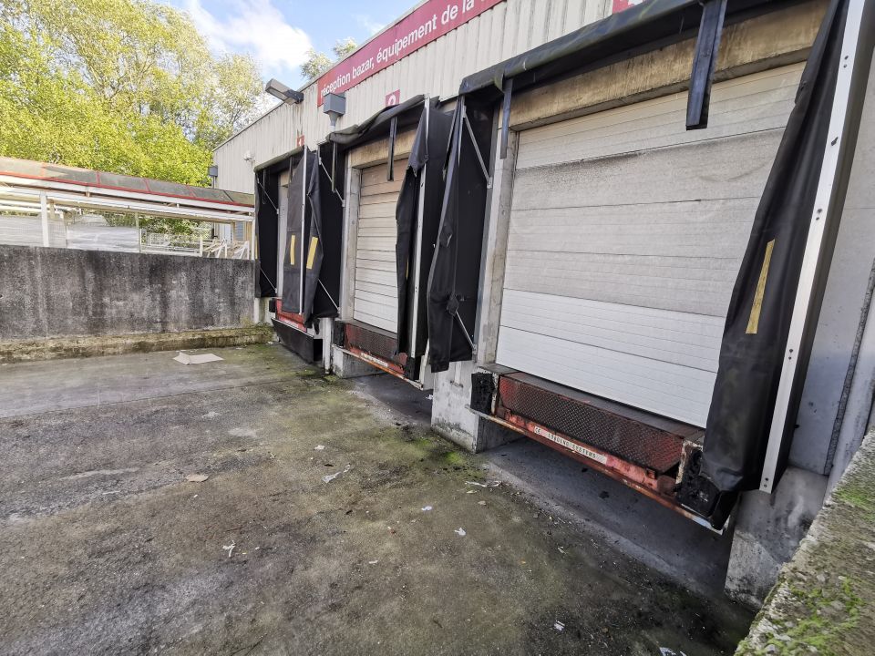 Location d&rsquo;un entrepôt d&rsquo;une surface de 700 m² proche de Lille