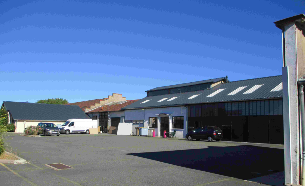 Location d&rsquo;un local d&rsquo;activité d&rsquo;une surface de 650 m² à Nièvre