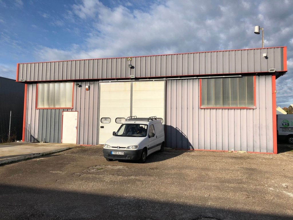 Location d&rsquo;un local d&rsquo;activités d&rsquo;une surface de 210 m² à Besançon