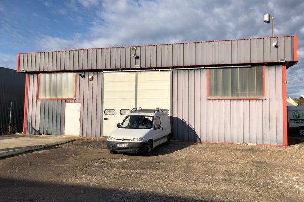 Location d&rsquo;un local d&rsquo;activités d&rsquo;une surface de 210 m² à Besançon