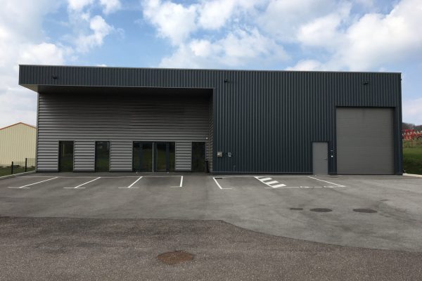 Location d&rsquo;un local d&rsquo;activités d&rsquo;une surface de 440 m² proche de Montbéliard