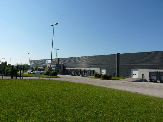 Location entrepôt Lyon – 12042 m² – Proximité Aéroport Saint Exupéry