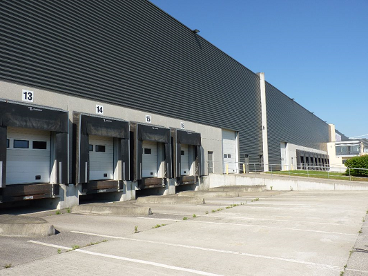 Location entrepôt Lyon – 12042 m² – Proximité Aéroport Saint Exupéry