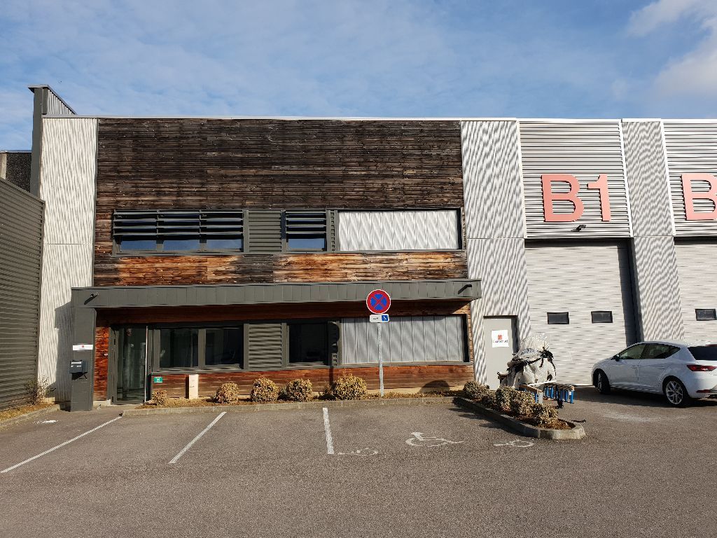 Location entrepôt Lyon – 715 m² – Lyon Sud