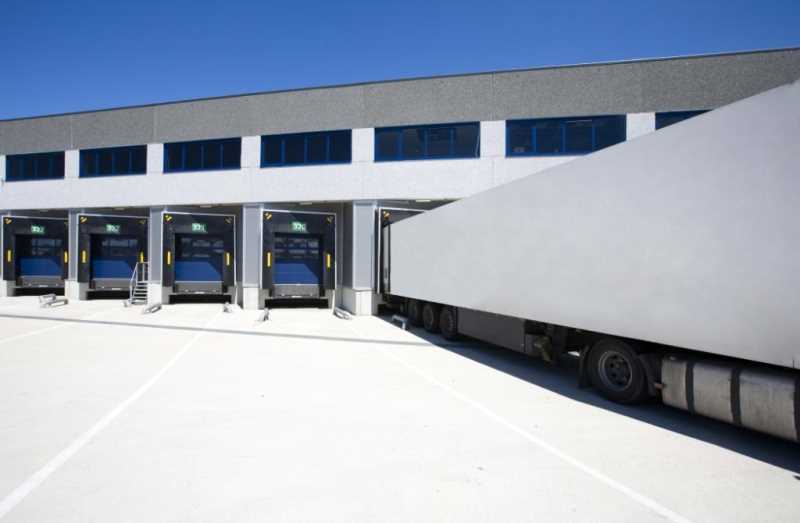 location et vente entrepôt Perpignan – 30000 m²