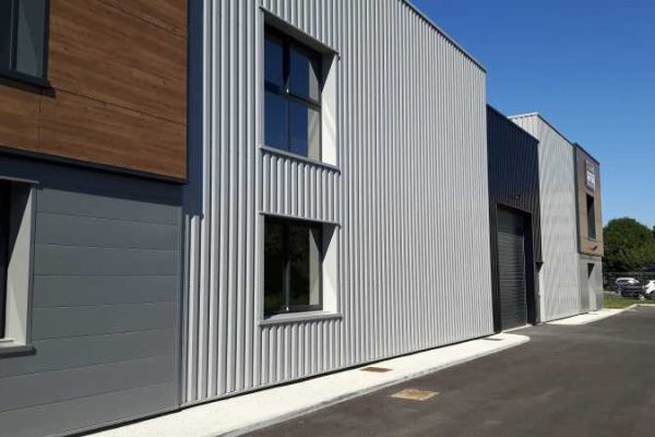 Location local d&rsquo;activités à proximité de Paris  > 300 m²
