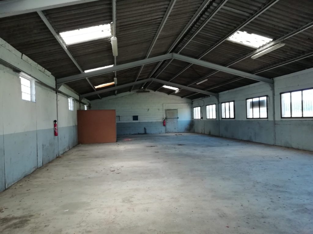 Location local d&rsquo;activités de 240m² proche Auxerre