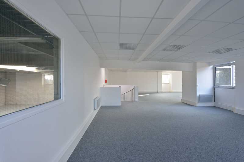 Location local d&rsquo;activités Paris – 1 193 m² – Paris Est