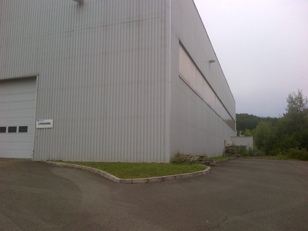 Location/vente local industriel – Belfort Nord / Bourgogne-Franche-Comté – 2 700 m²