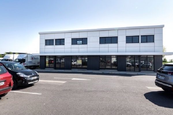 Locaux d’activités de 545 m² à vendre – Neuville-de-Poitou (86)