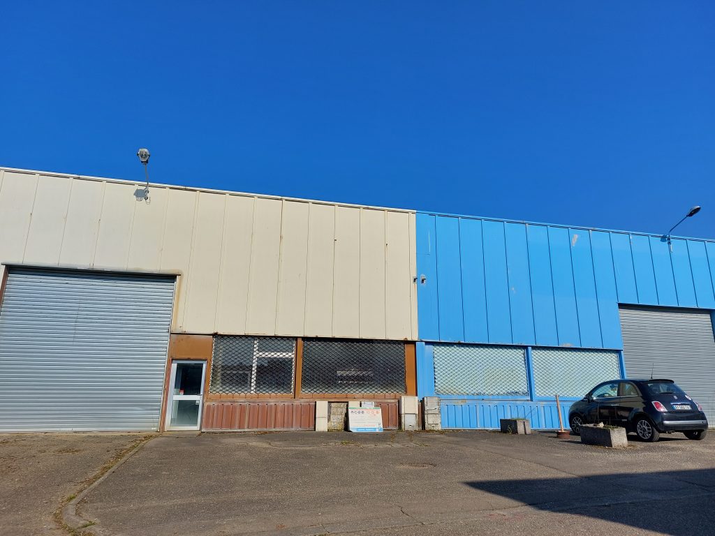 Locaux industriels de 6 500 m² à vendre – Stiring-Wendel