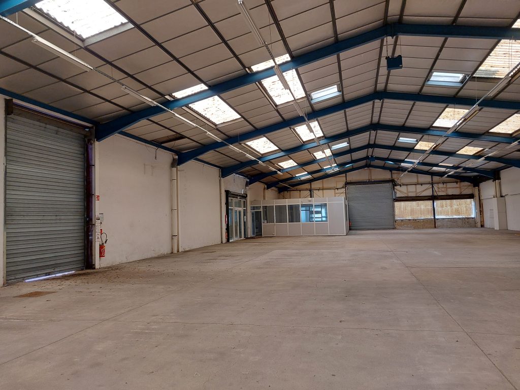 Locaux industriels de 6 500 m² à vendre – Stiring-Wendel