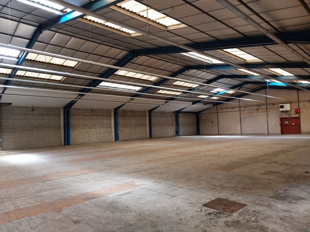 Locaux industriels de 6 500 m² à vendre – Stiring-Wendel