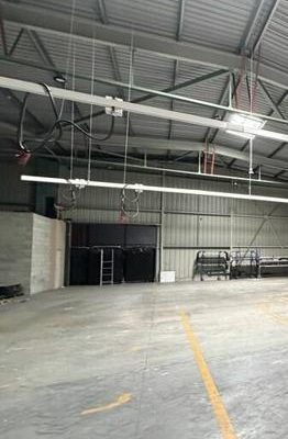 À vendre ou à louer – Site industriel de 9 000 m² à Bollène – Vaucluse (84)