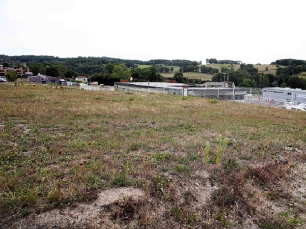 Terrain de 2 249 m² à vendre à Aubusson (23)