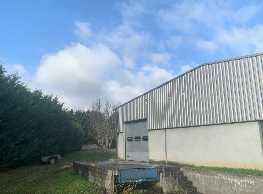 Vente/Location de locaux d&rsquo;activité de 408 m² à Creuzier-le-Vieux